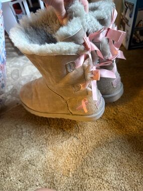 Bailey bow uggs